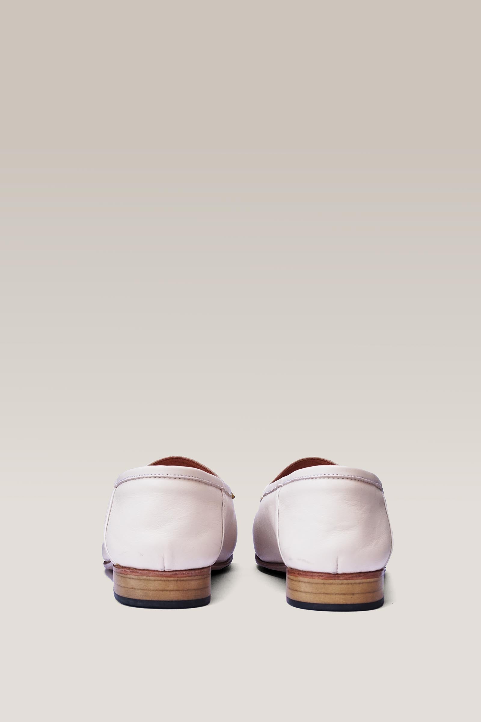 [Made to Order] White Buckle Loafer